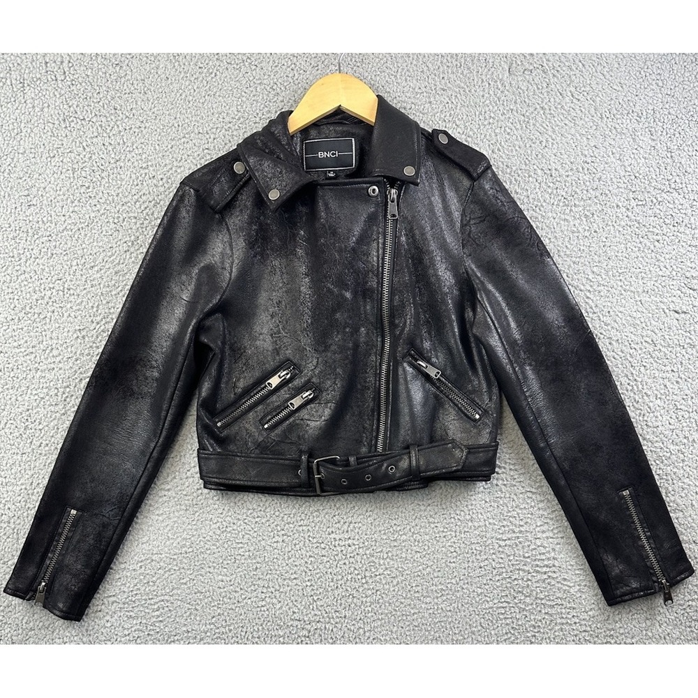 BNCI Blanc Noir Women's Black Faux Leather Moto Jacket Cropped Size M AW-439
